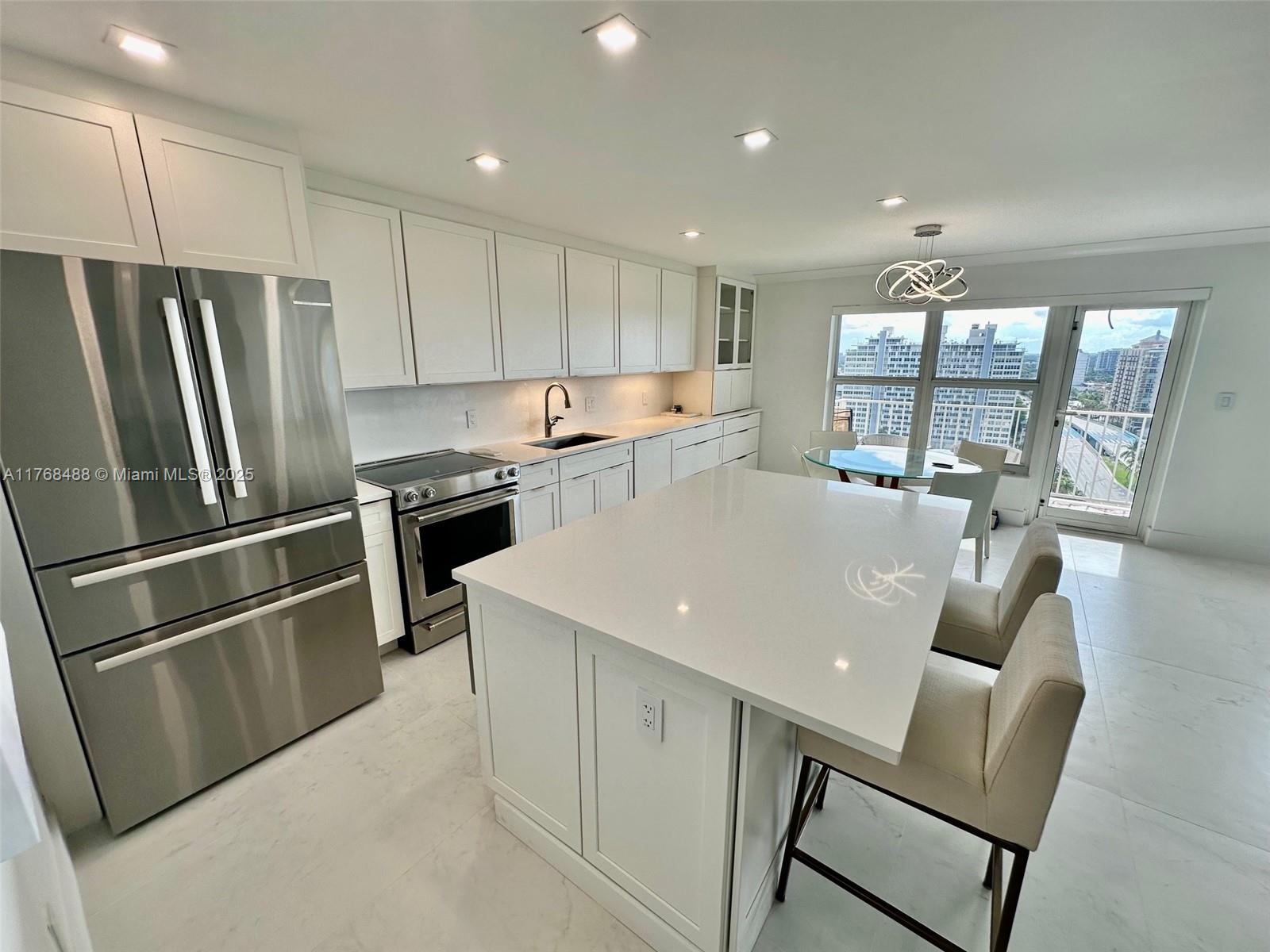 3000 E Sunrise Blvd Unit: PHG