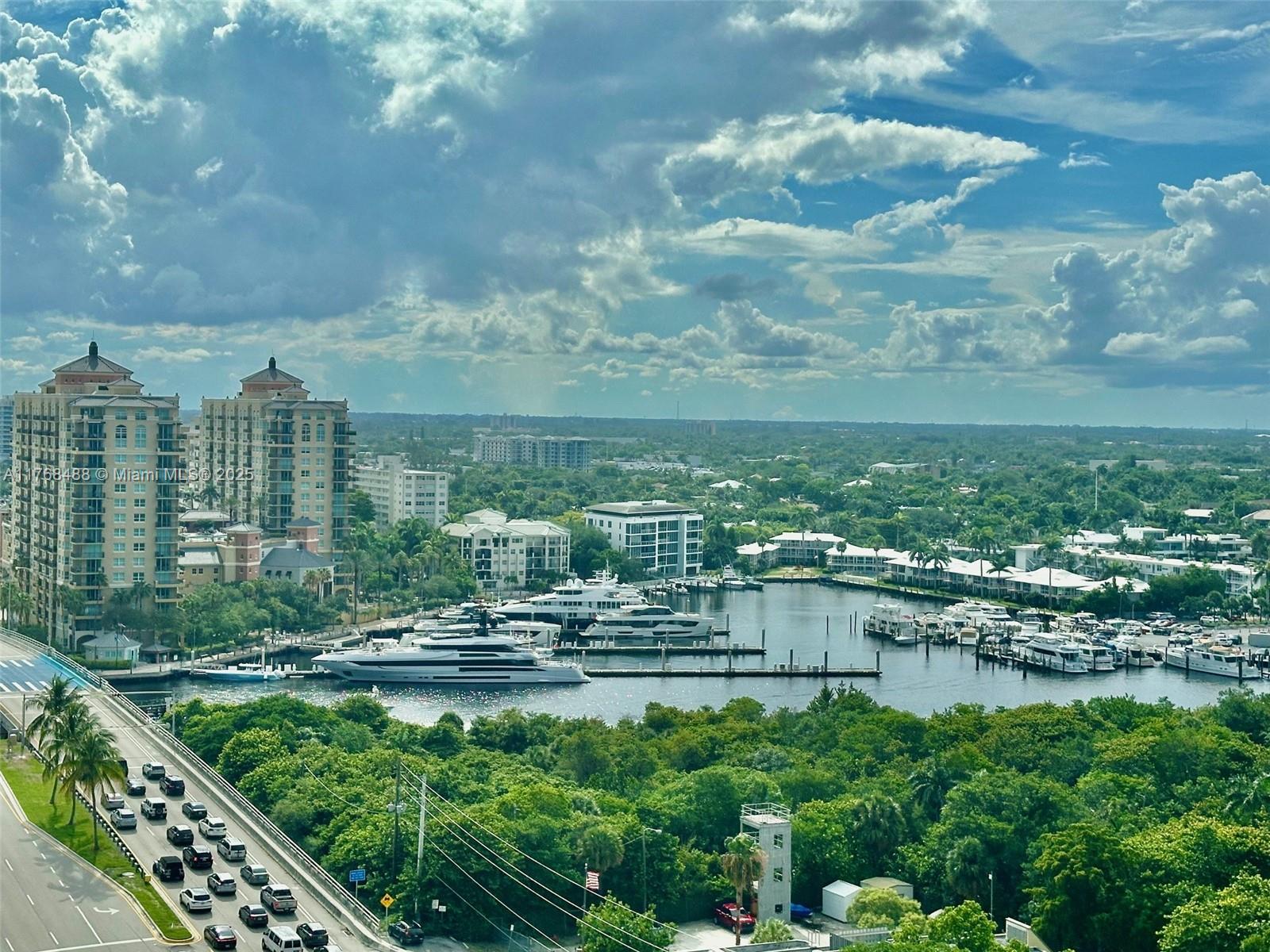 3000 E Sunrise Blvd Unit: PHG