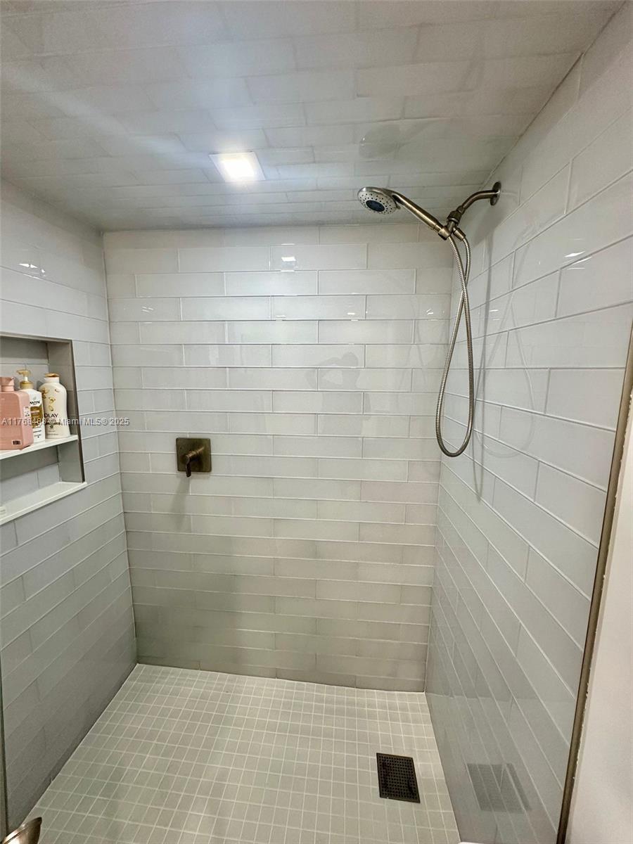 3000 E Sunrise Blvd Unit: PHG