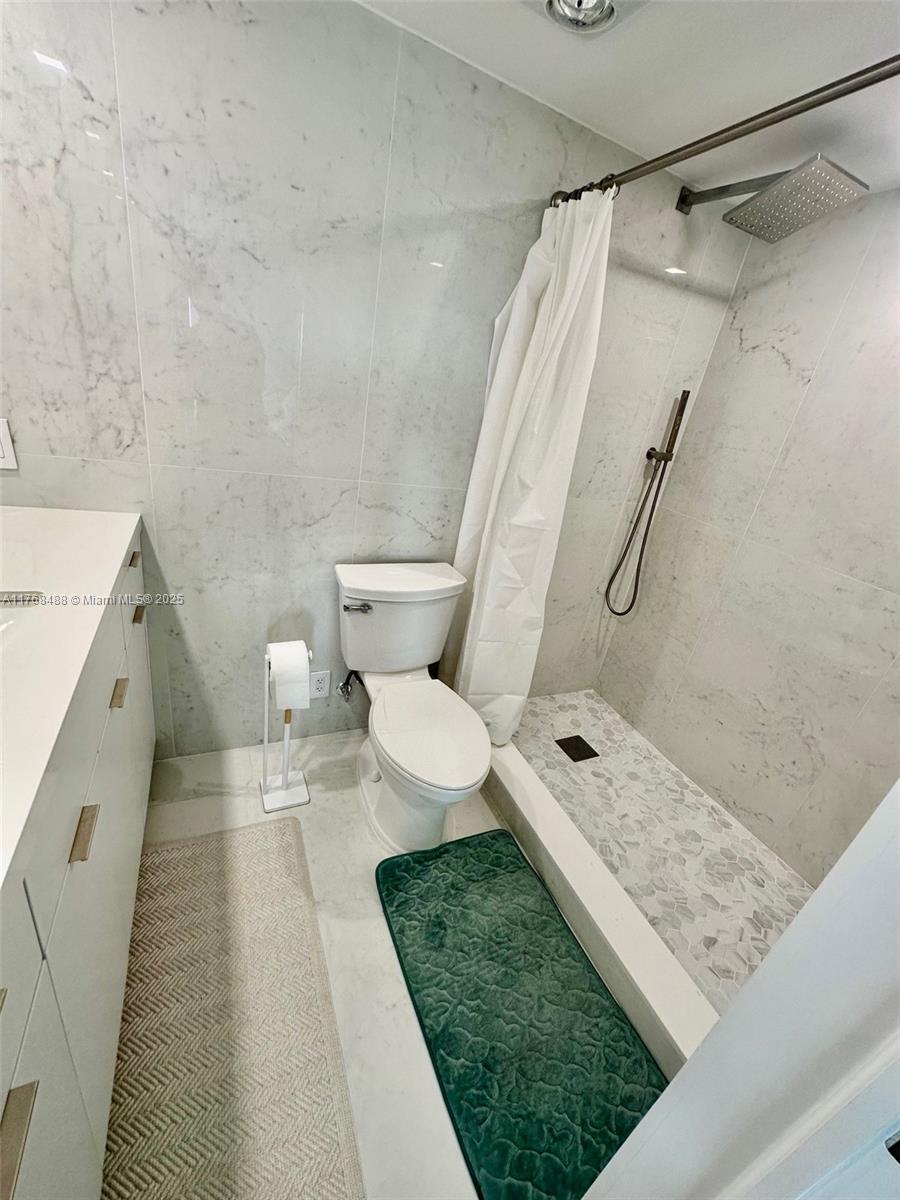 3000 E Sunrise Blvd Unit: PHG