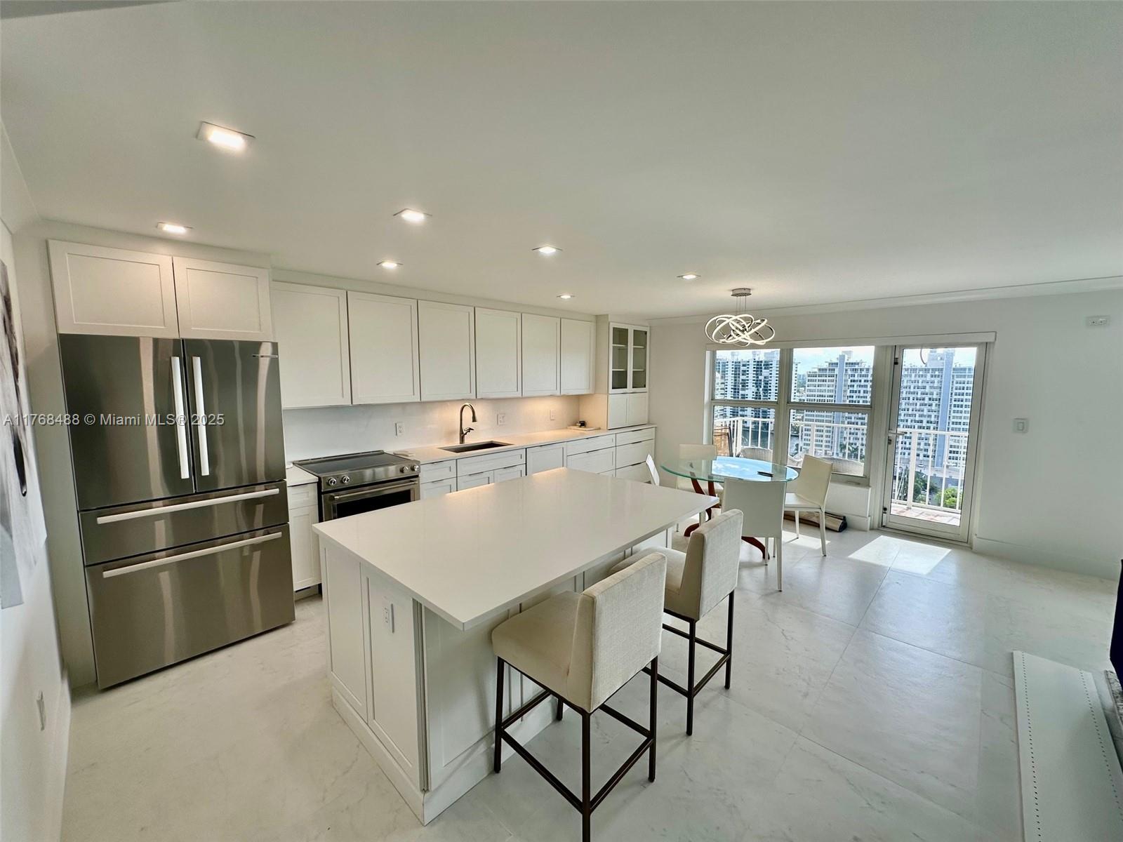 3000 E Sunrise Blvd Unit: PHG