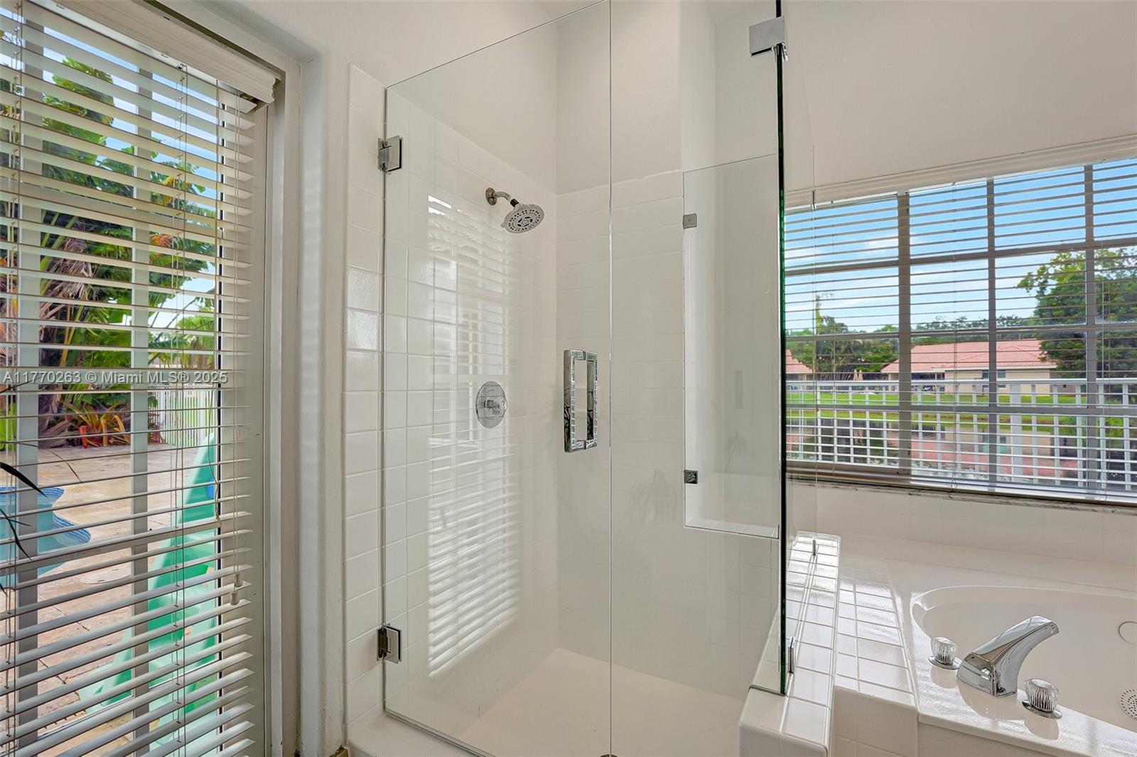 1055 San Luis Rey