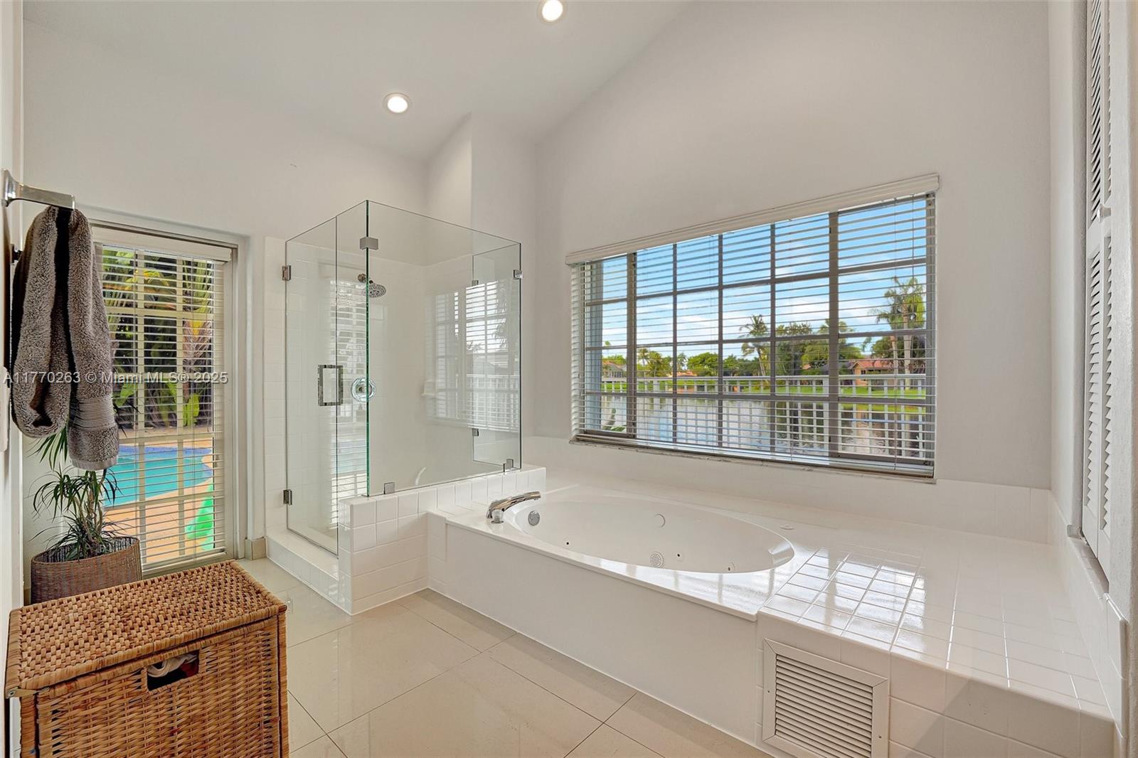1055 San Luis Rey