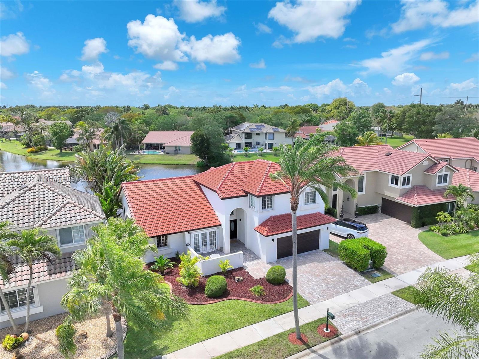 1055 San Luis Rey