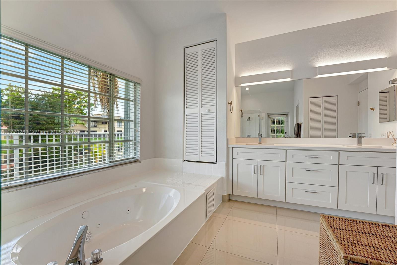 1055 San Luis Rey