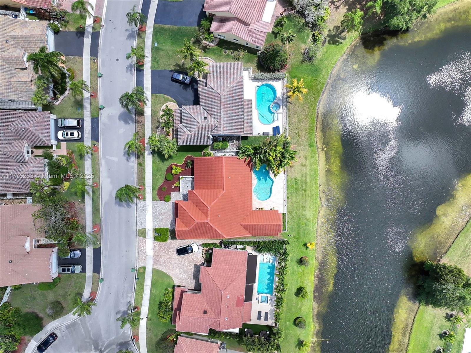 1055 San Luis Rey