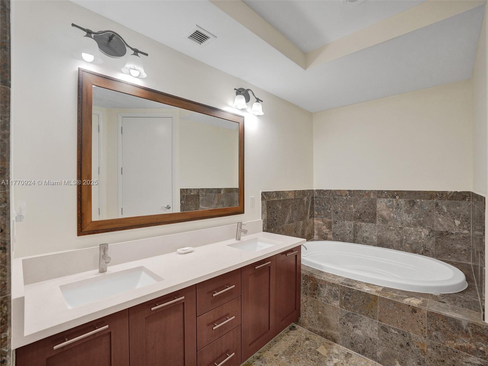 2509 N Ocean Blvd # 376