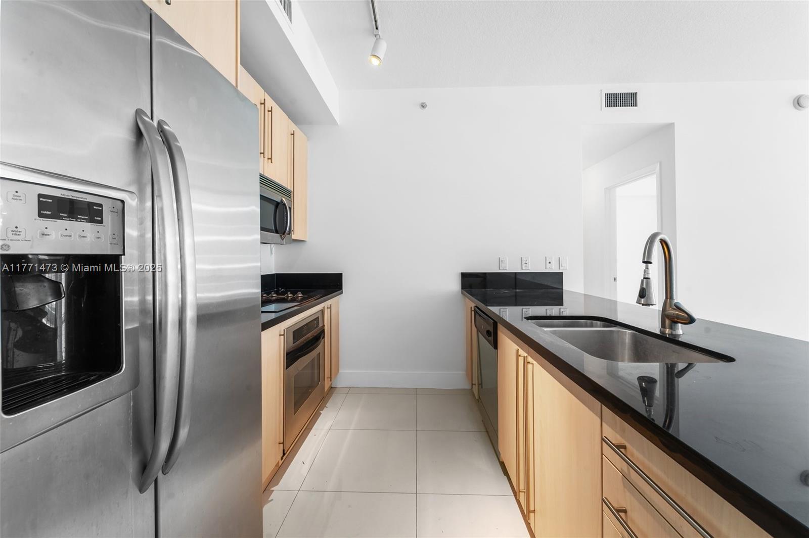 79 SW 12th St Unit: 2108-S
