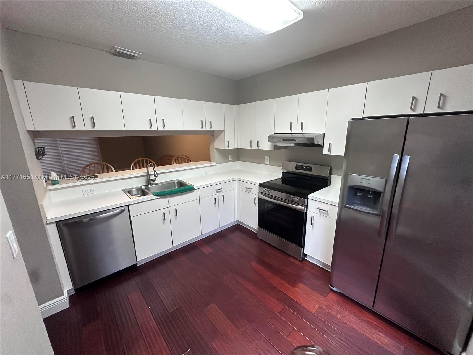 16224 Emerald Cove Rd # 16224
