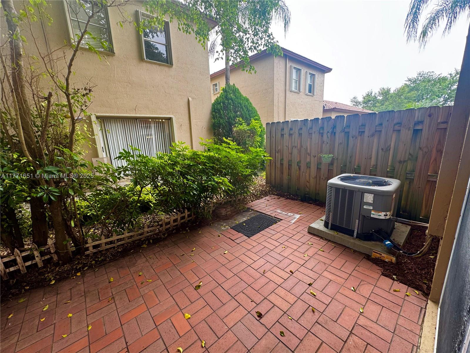 16224 Emerald Cove Rd # 16224