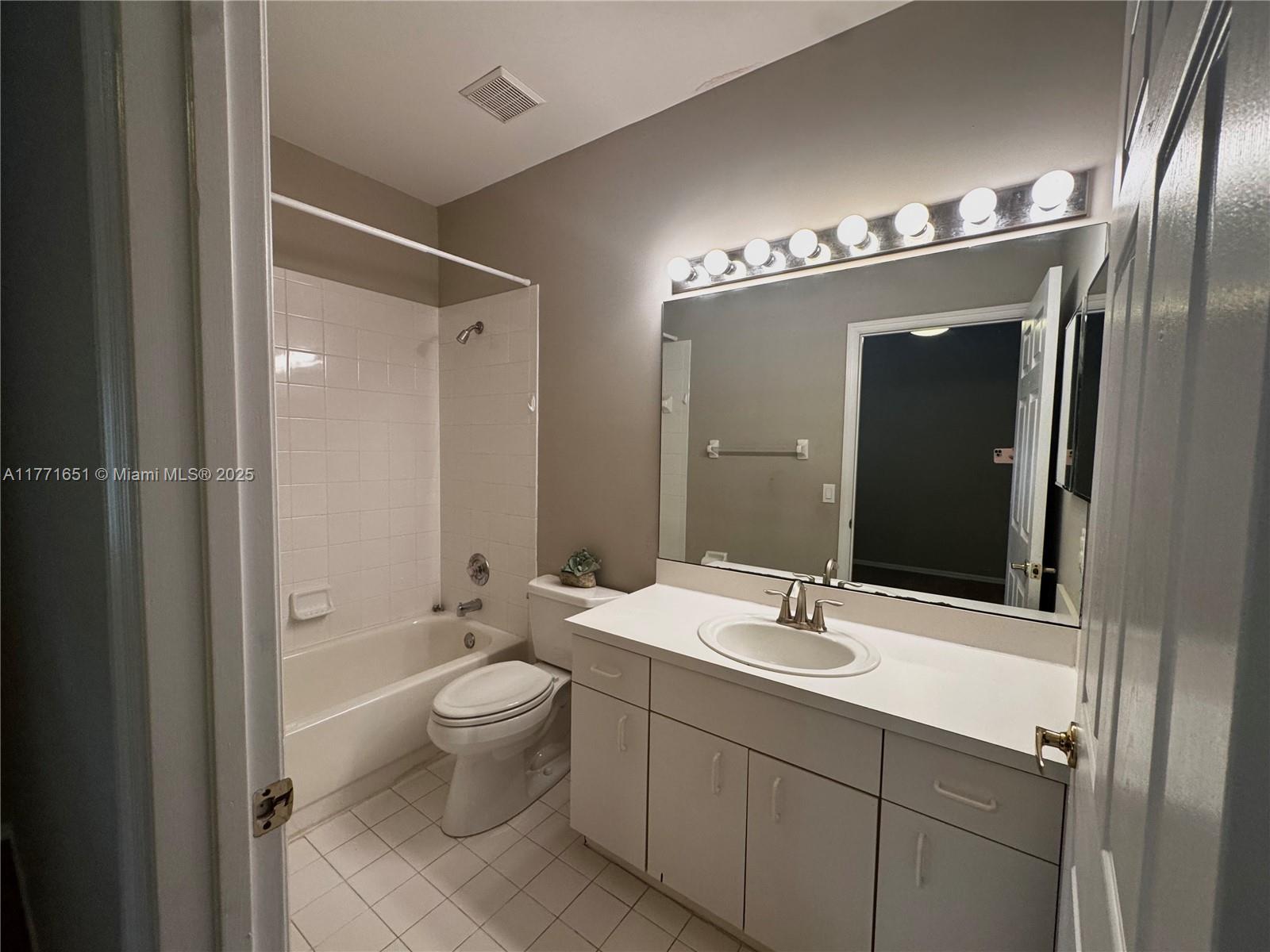 16224 Emerald Cove Rd # 16224