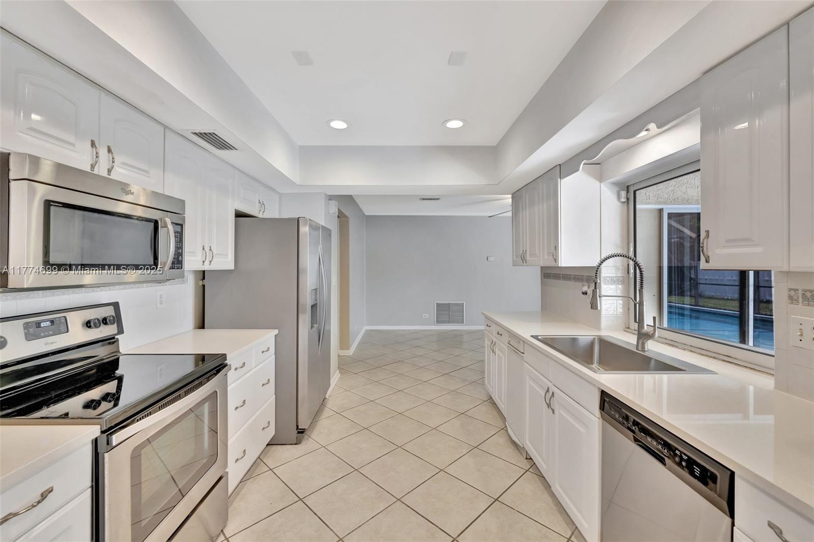7200 NW 9th St