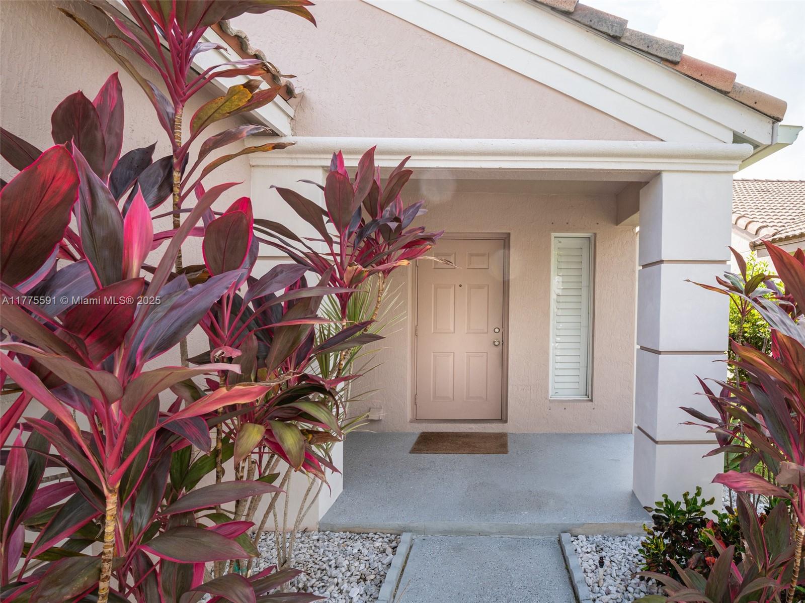 1524 Canary Island Dr