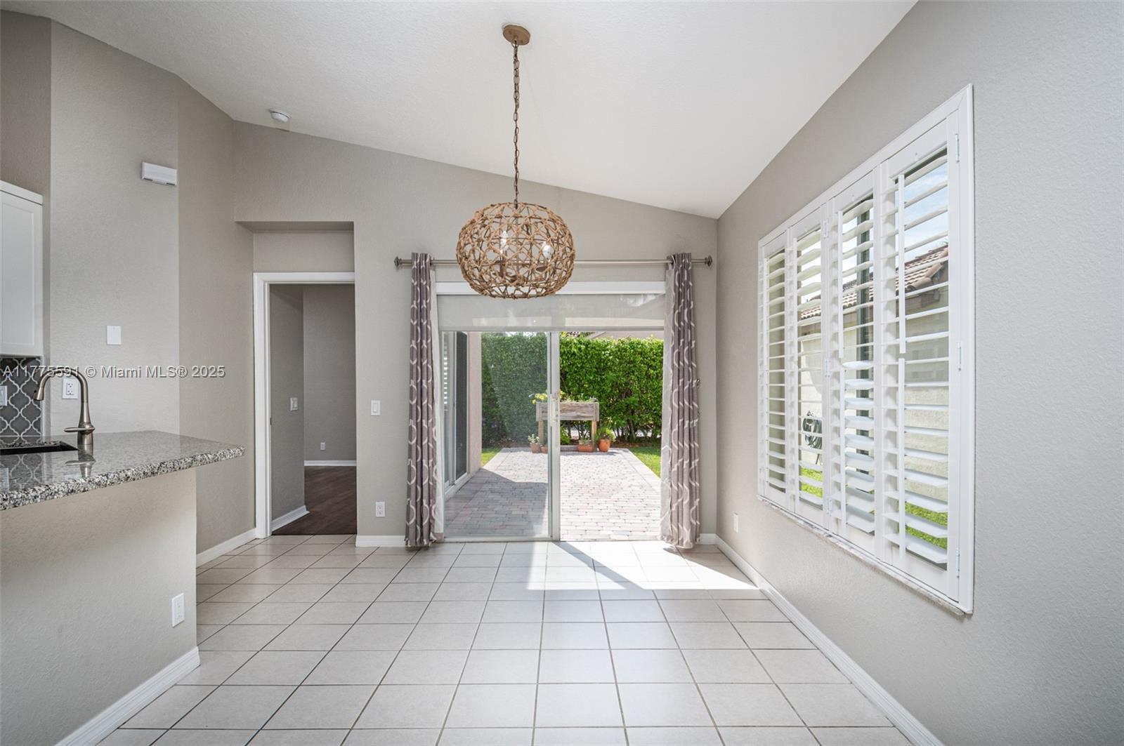 1524 Canary Island Dr