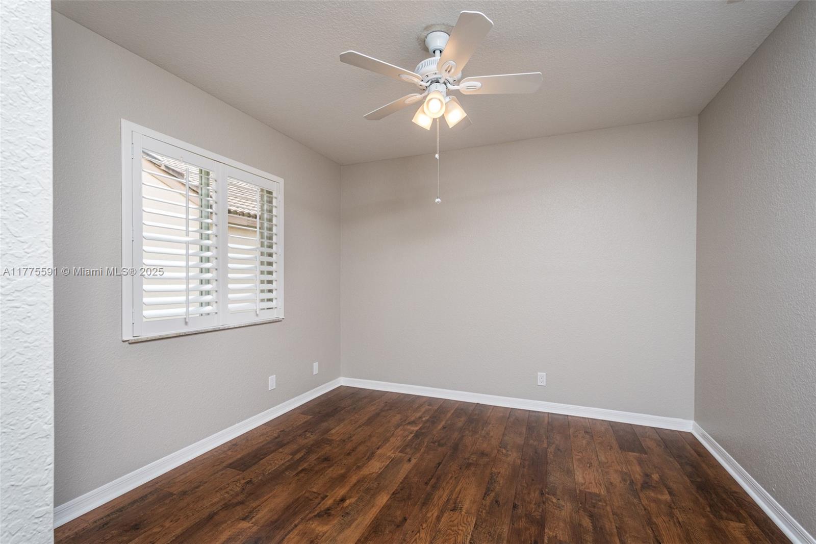 1524 Canary Island Dr