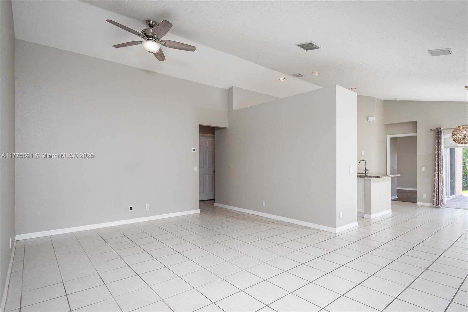 1524 Canary Island Dr