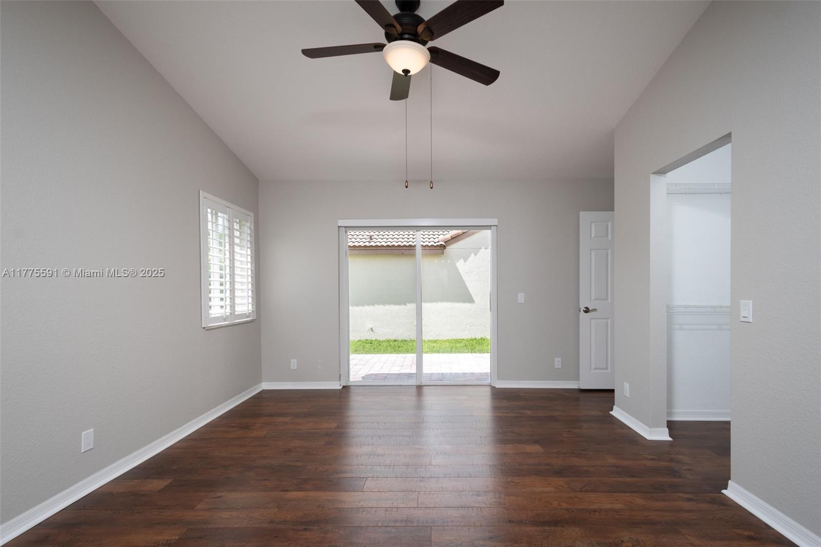 1524 Canary Island Dr