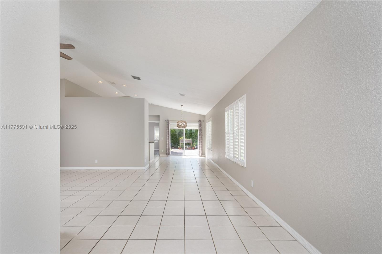 1524 Canary Island Dr