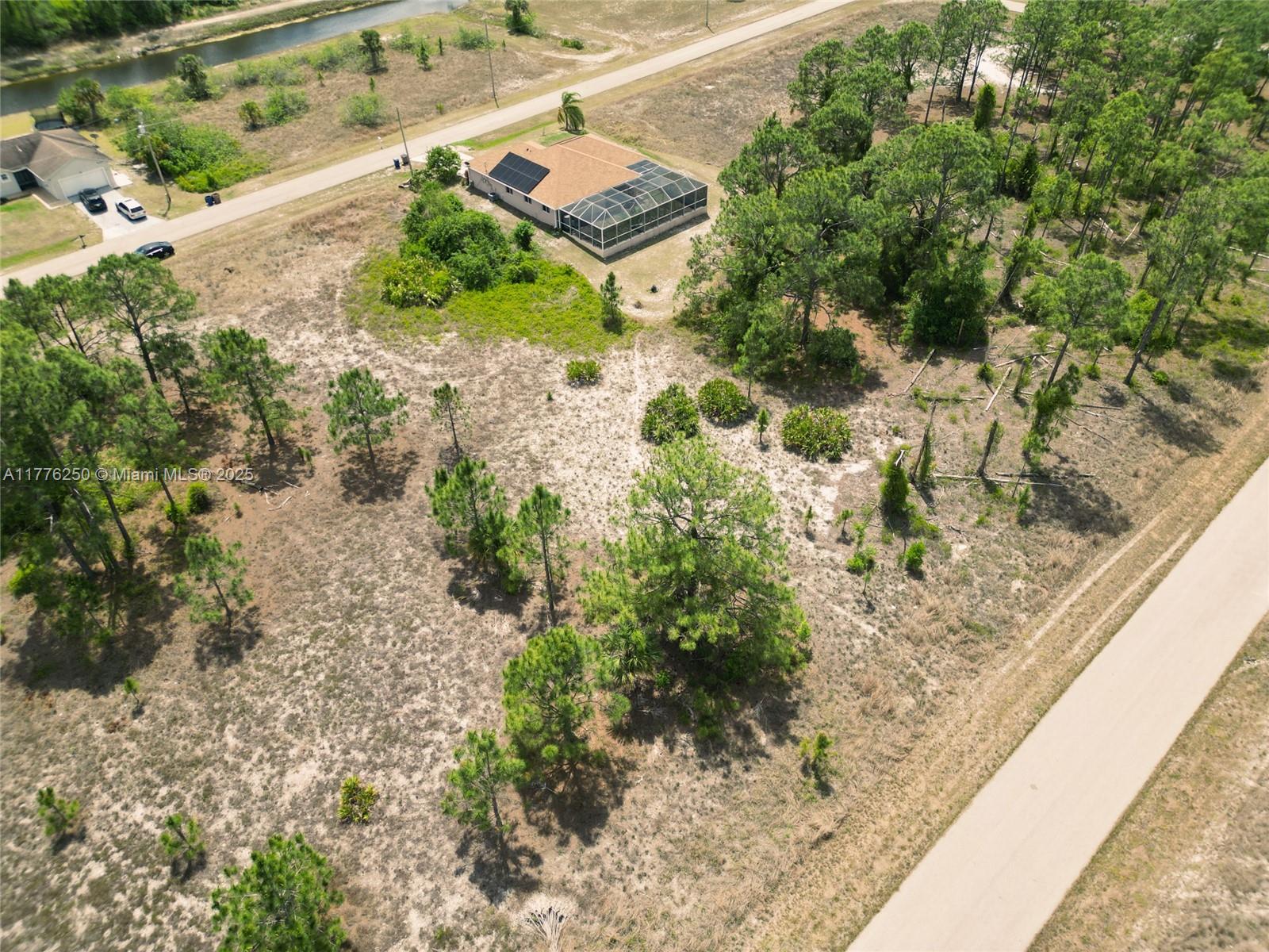 1114 ORIENT ST E