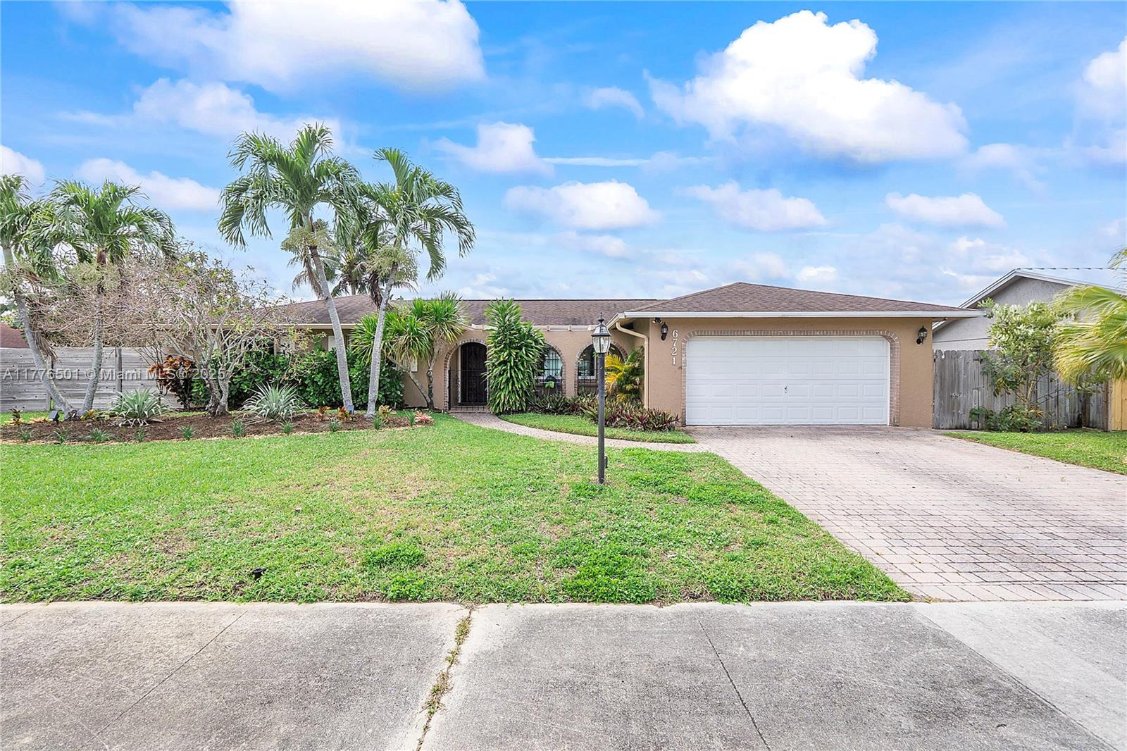 6721 NW 27th Ter