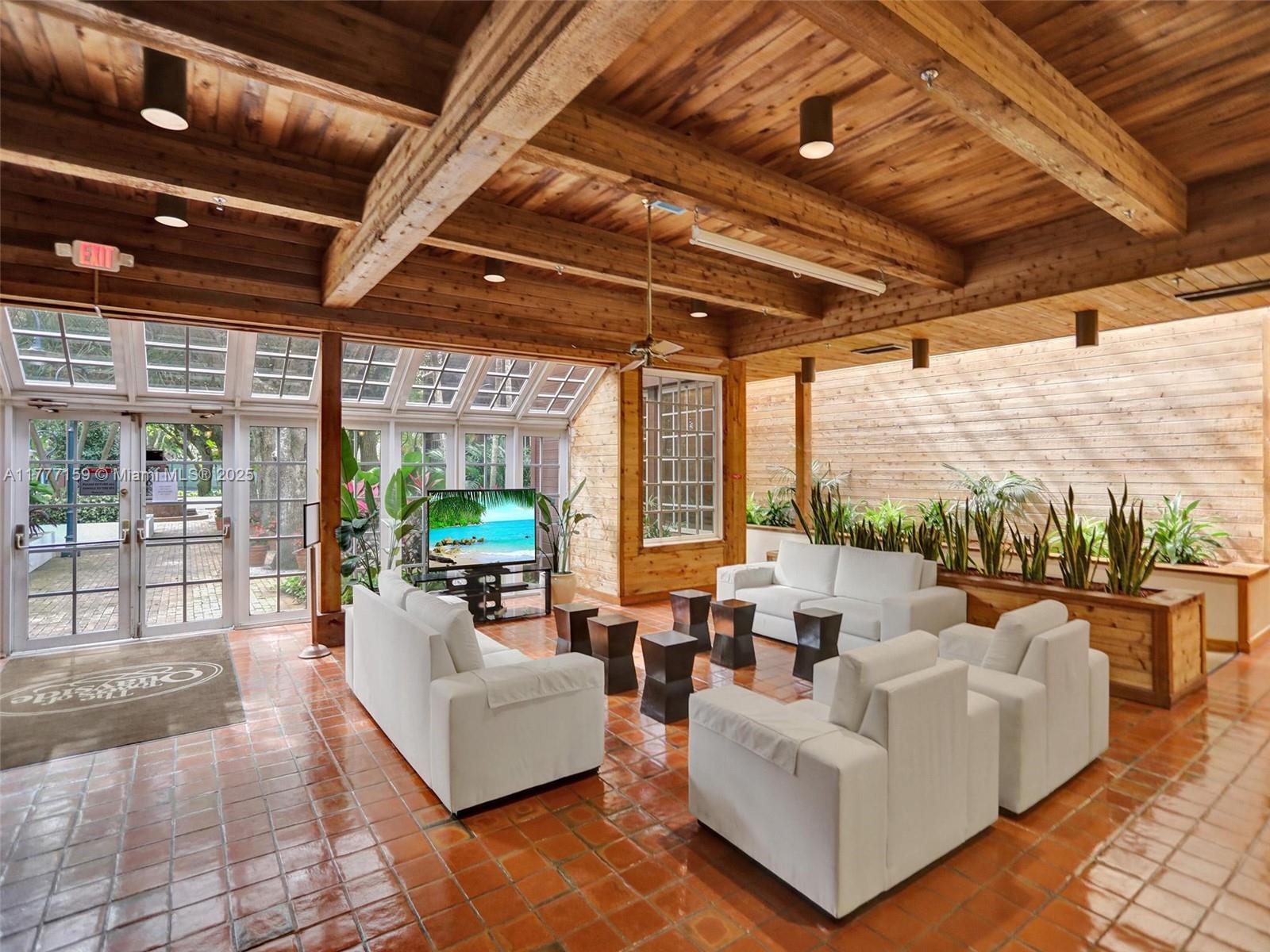 4000 Towerside Ter # 3 Unit: PH-3