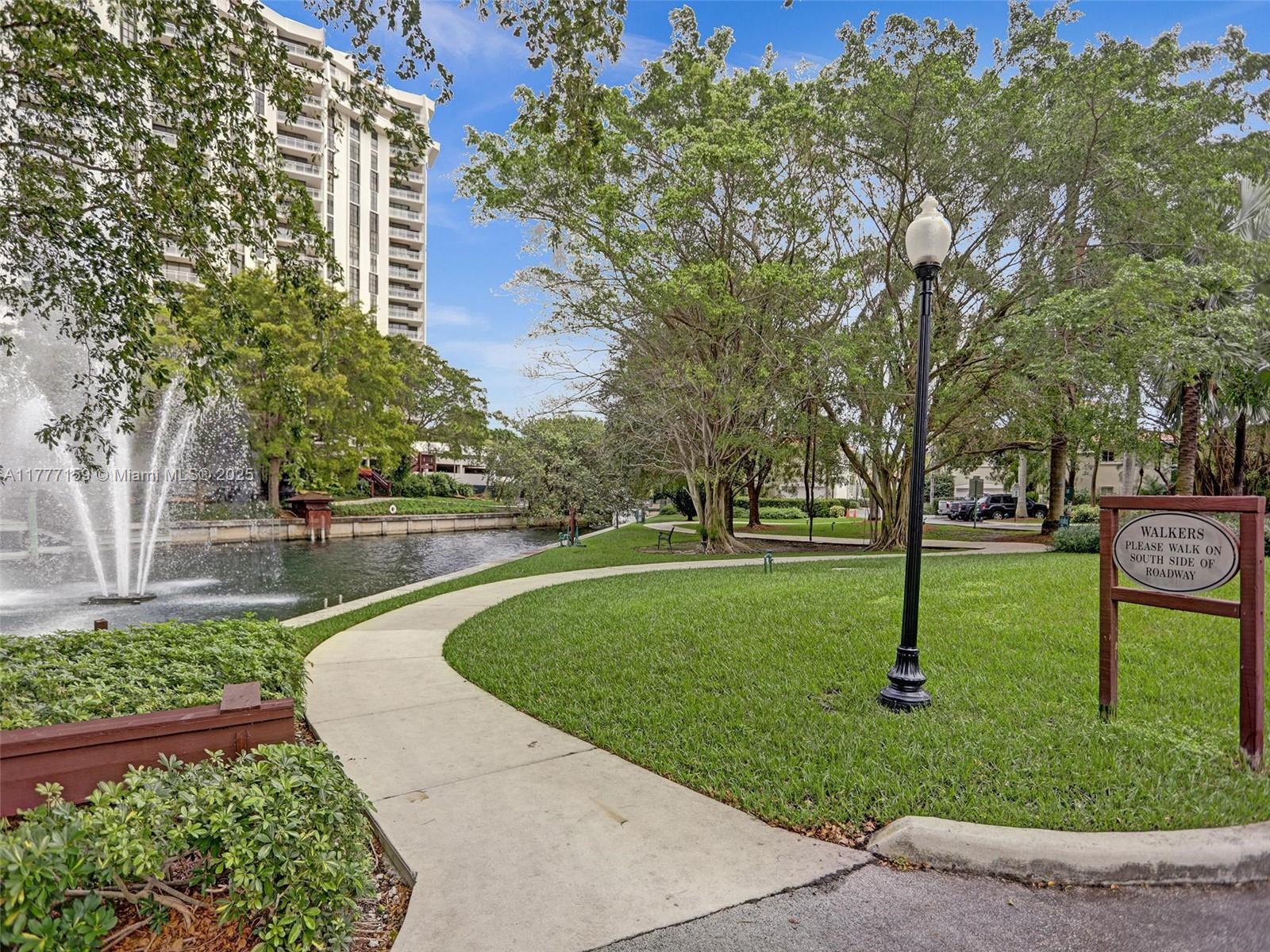 4000 Towerside Ter # 3 Unit: PH-3