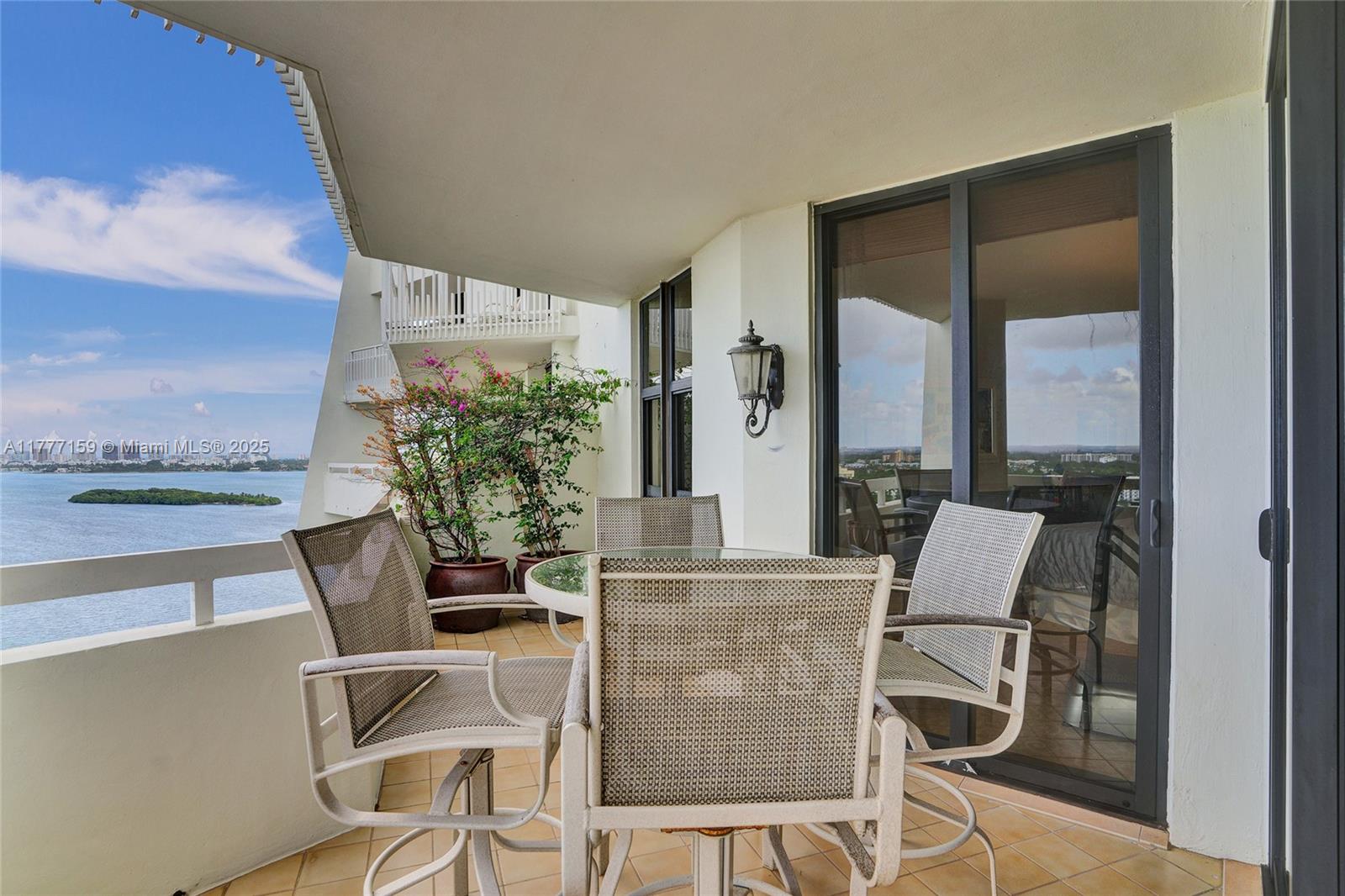 4000 Towerside Ter # 3 Unit: PH-3