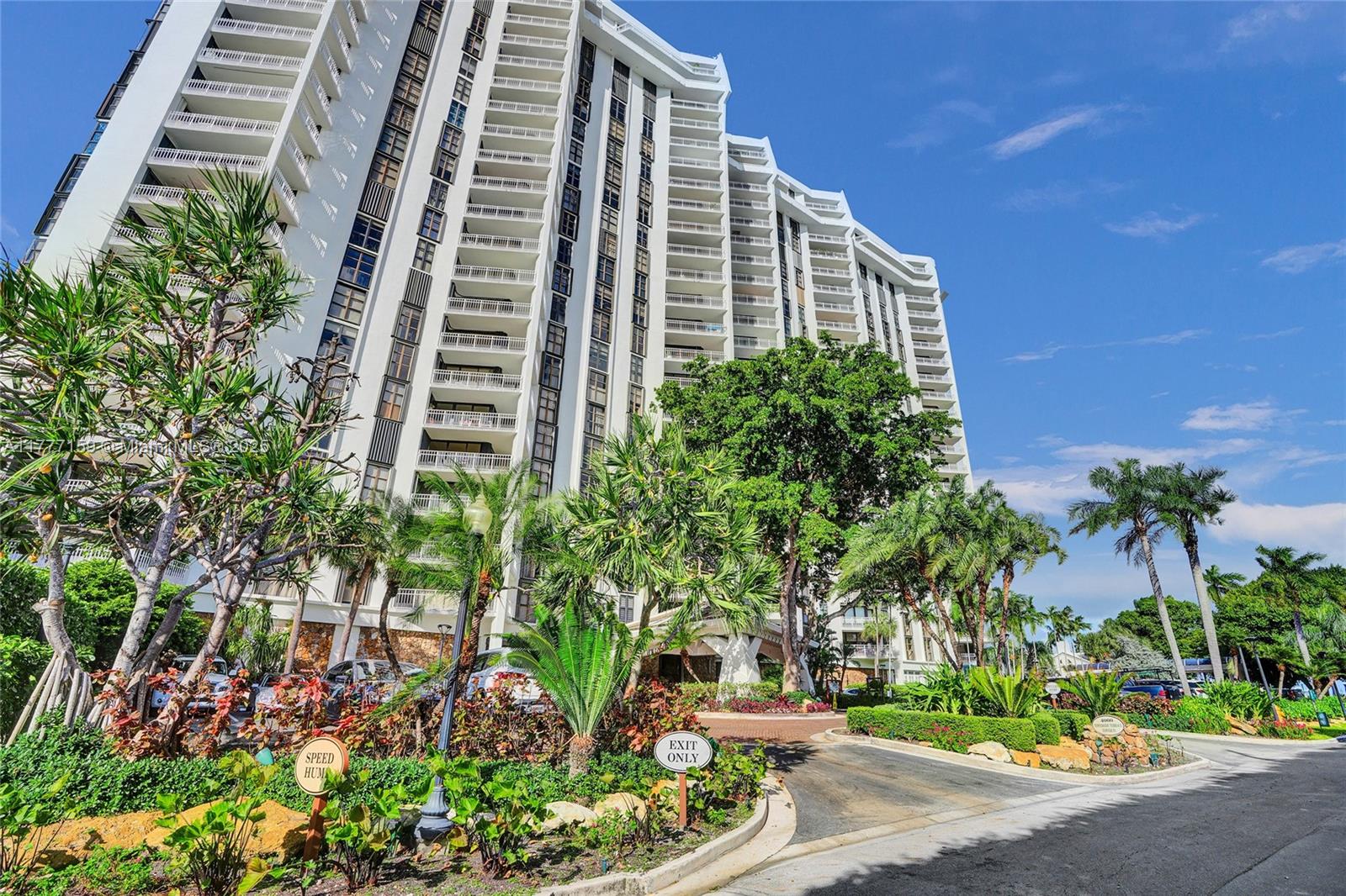 4000 Towerside Ter # 3 Unit: PH-3