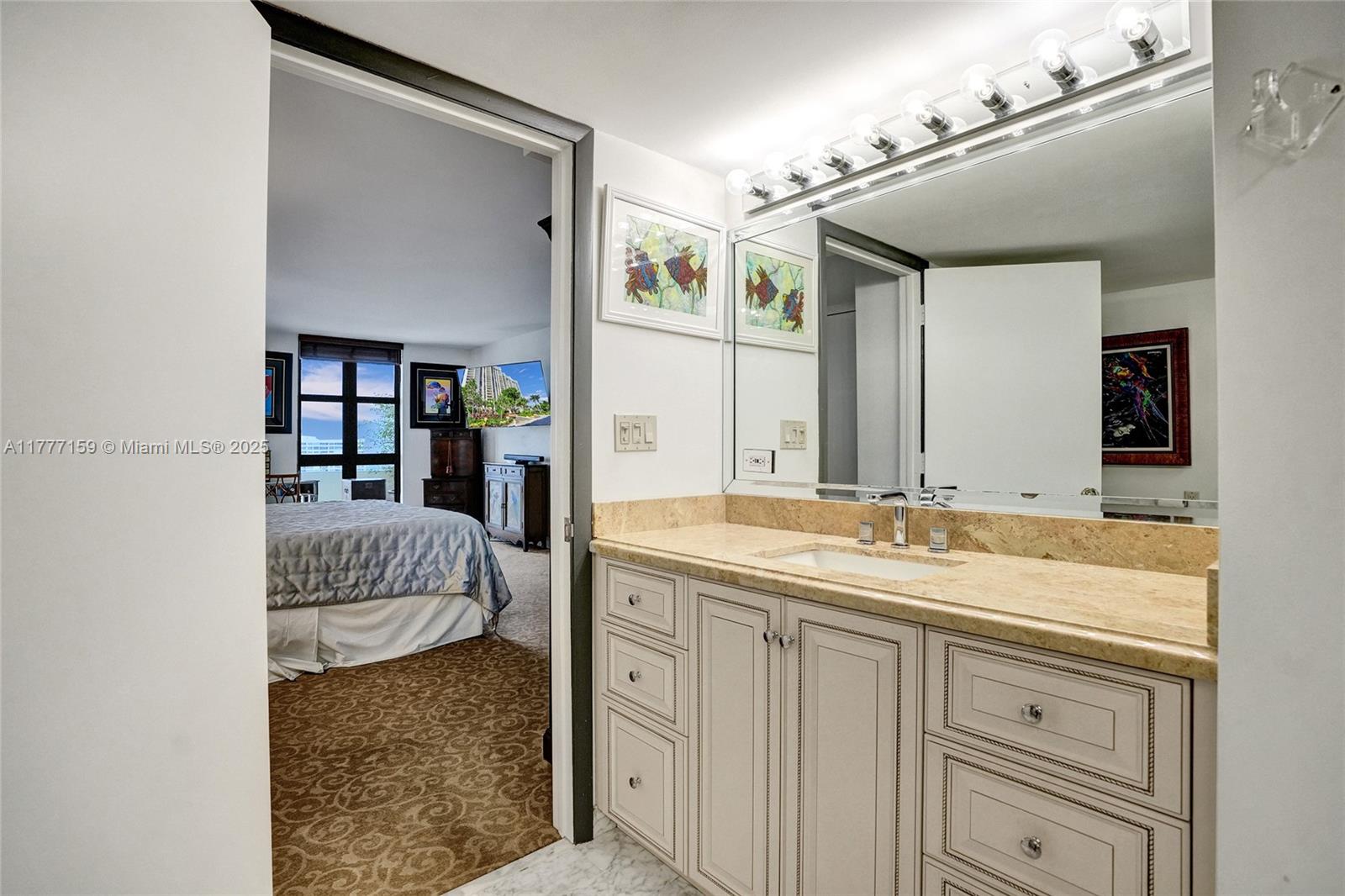 4000 Towerside Ter # 3 Unit: PH-3