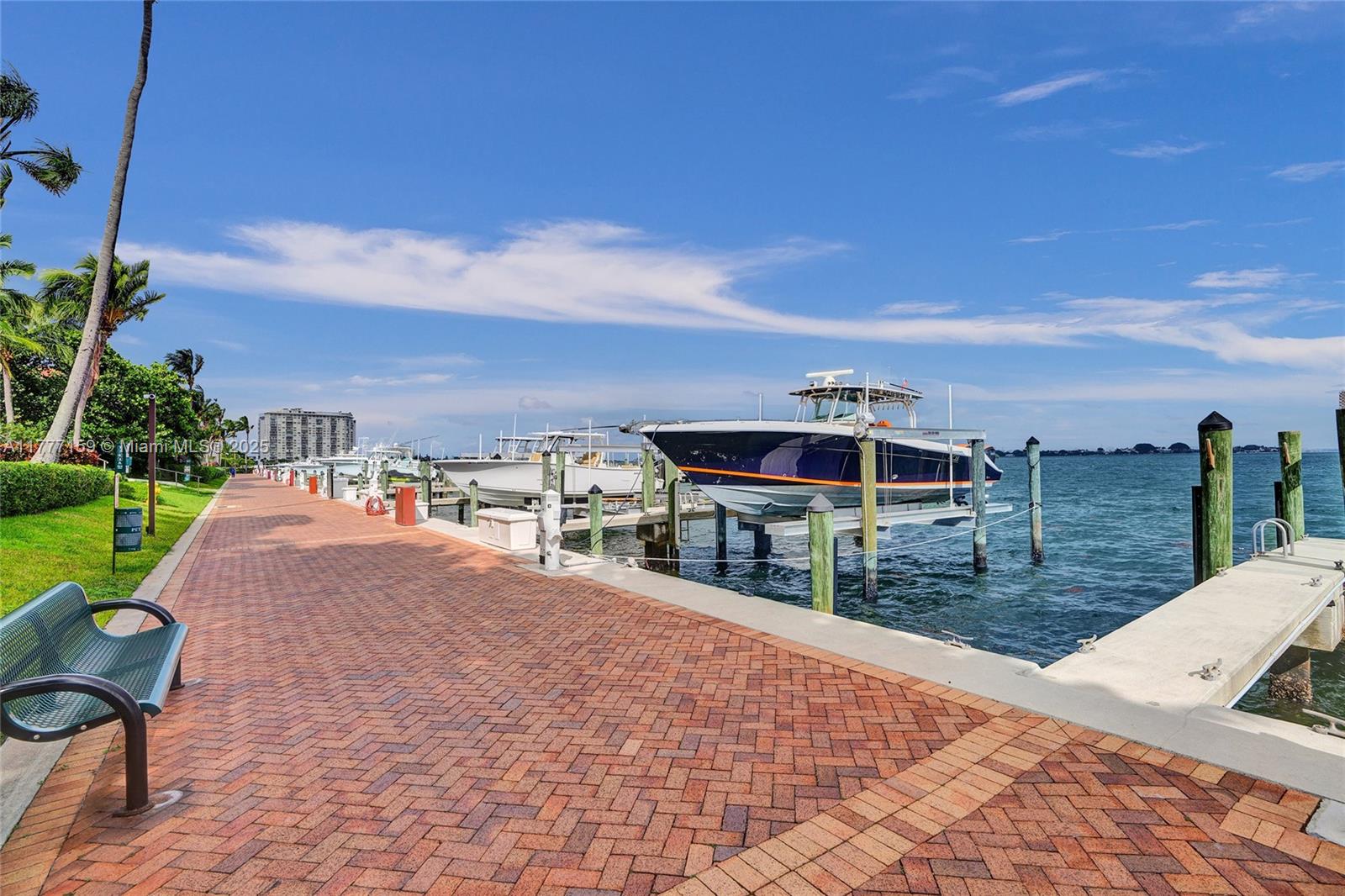4000 Towerside Ter # 3 Unit: PH-3
