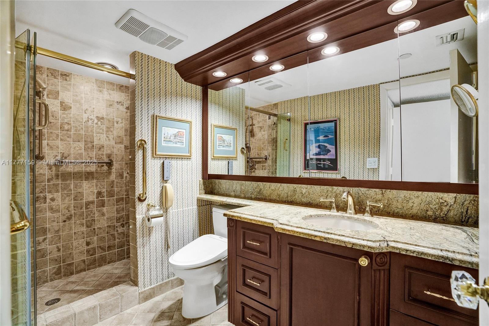 4000 Towerside Ter # 3 Unit: PH-3