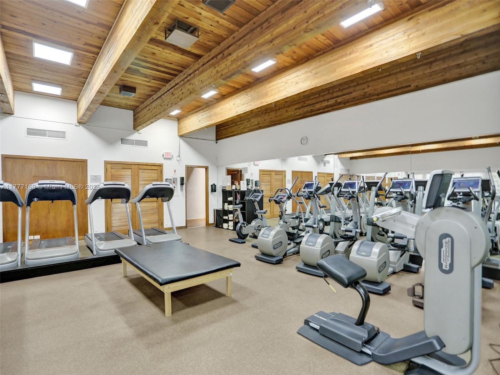 4000 Towerside Ter # 3 Unit: PH-3