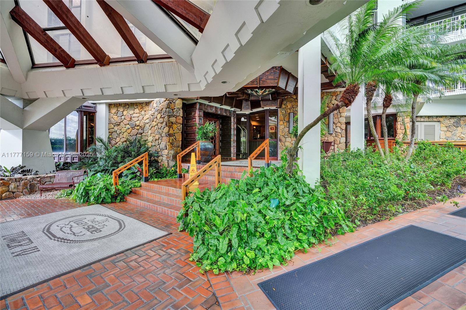 4000 Towerside Ter # 3 Unit: PH-3