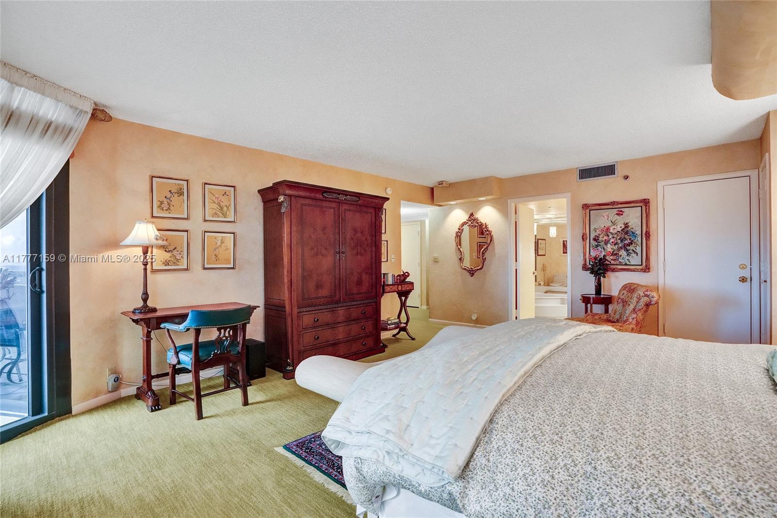 4000 Towerside Ter # 3 Unit: PH-3