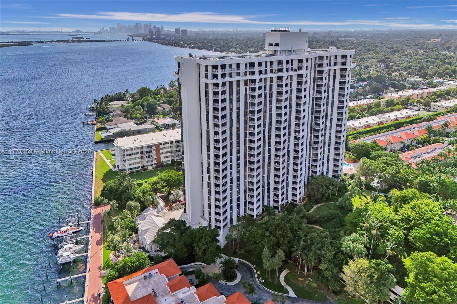 4000 Towerside Ter # 3 Unit: PH-3