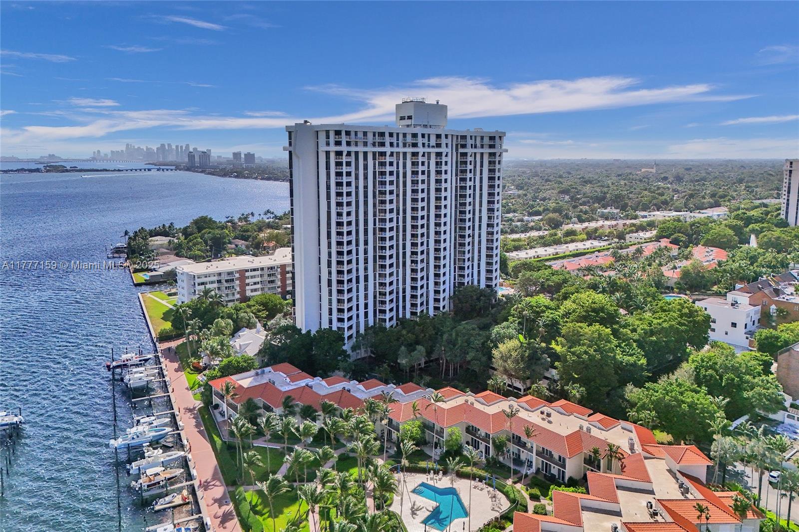 4000 Towerside Ter # 3 Unit: PH-3