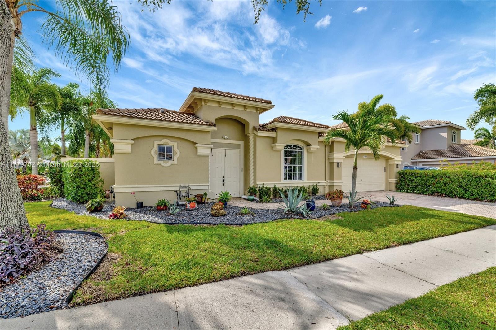 5865 NW 125th Ave