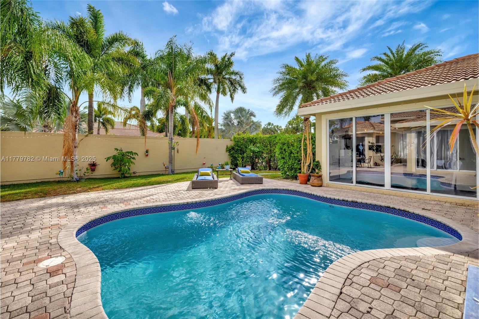 5865 NW 125th Ave