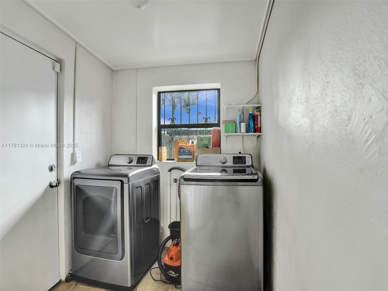 410 NE 171st Ter