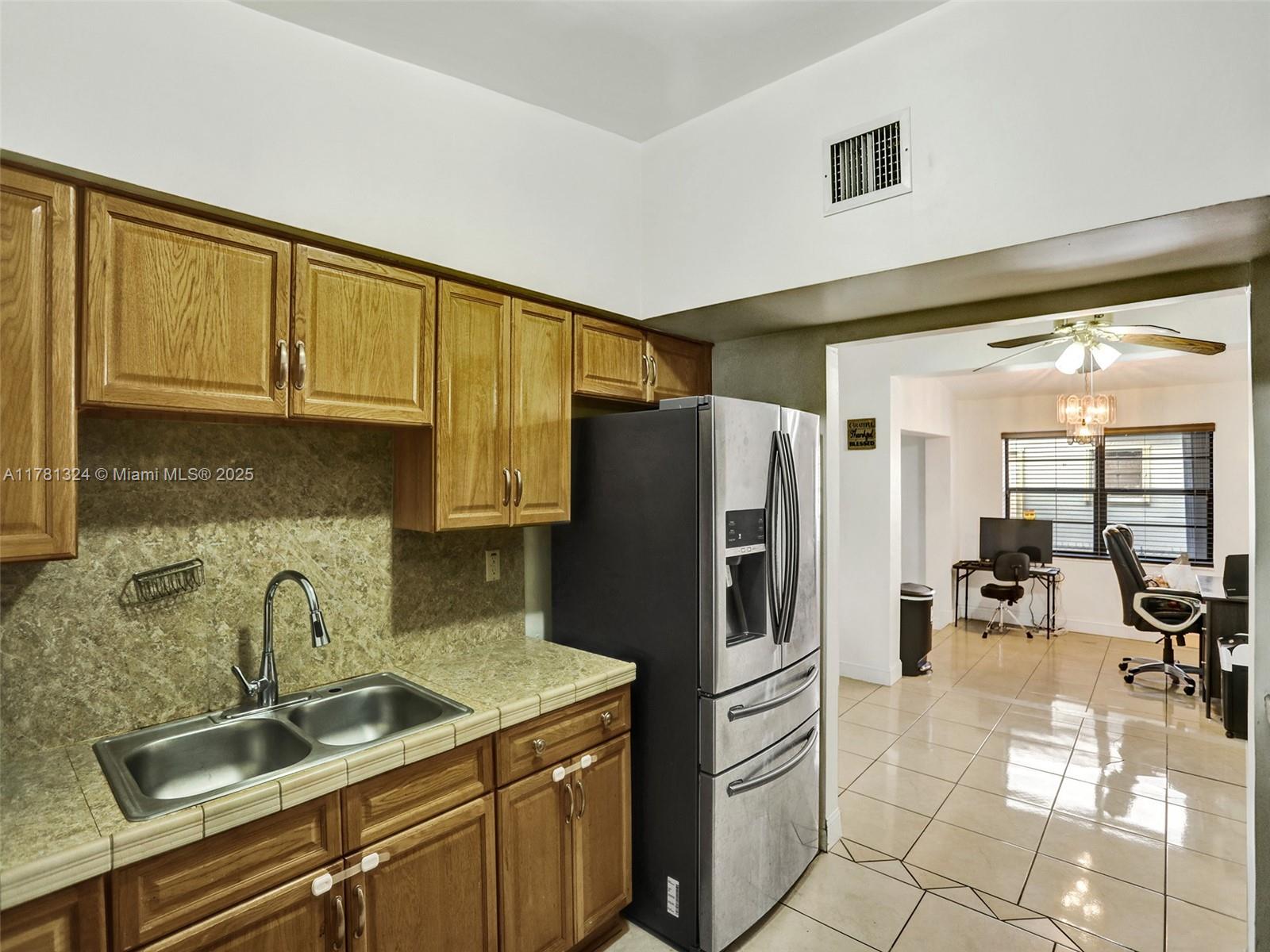 410 NE 171st Ter