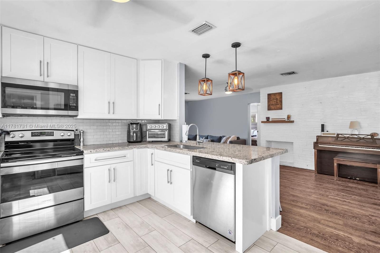 380 NW 48th Ct