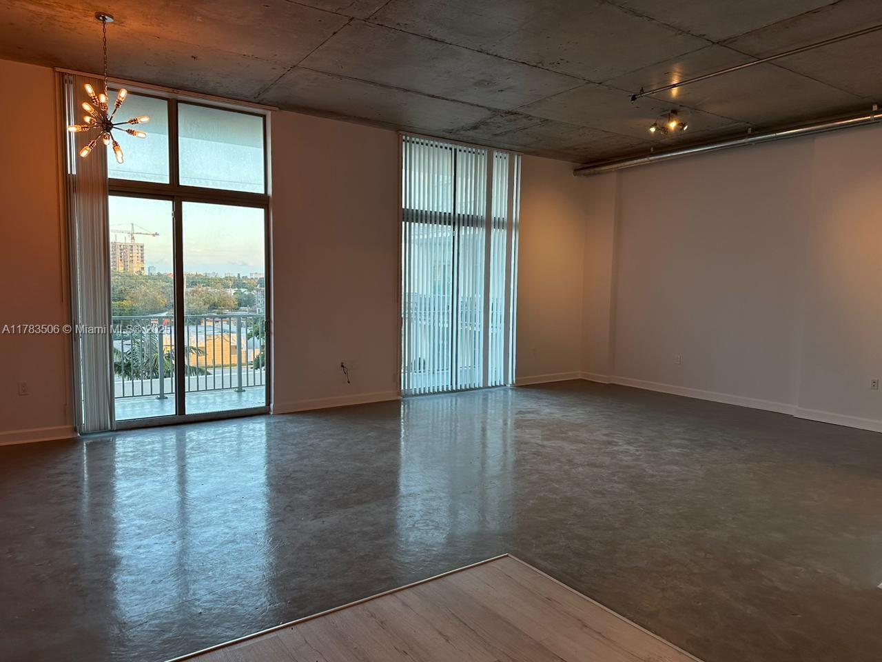 2100 Van Buren St # 410