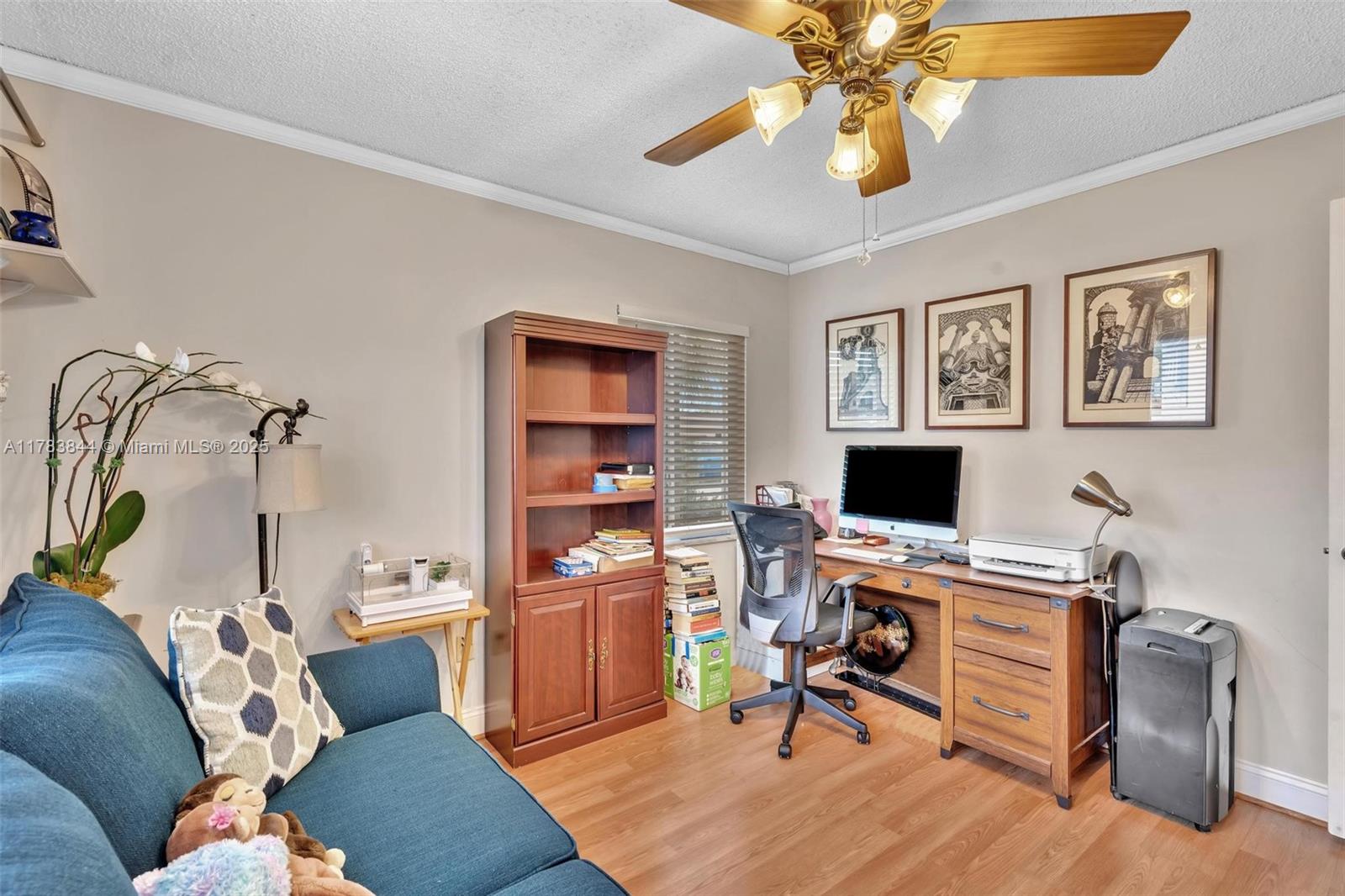 22307 Doran Ave # 0