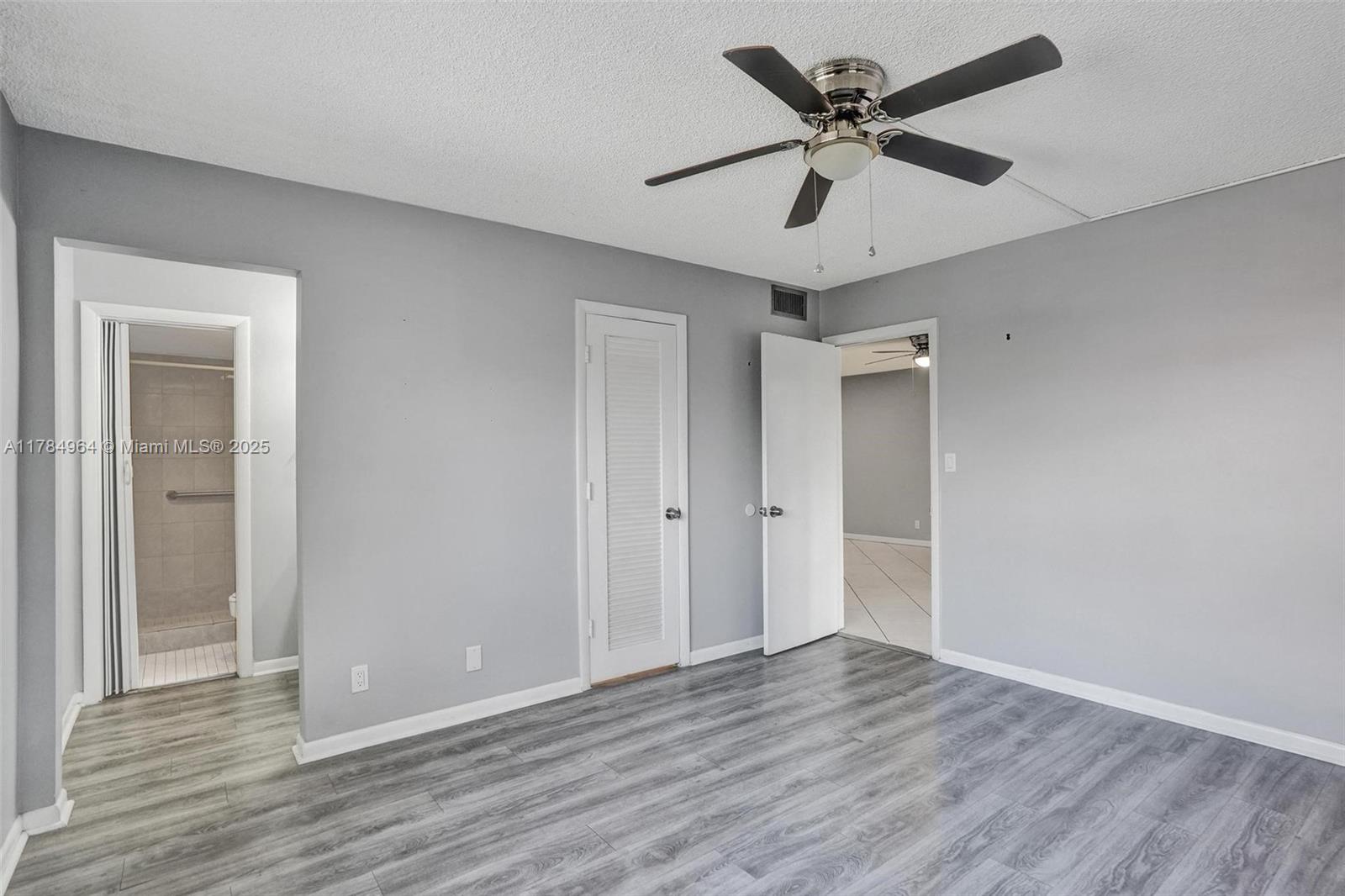 660 Tennis Club Dr # 208