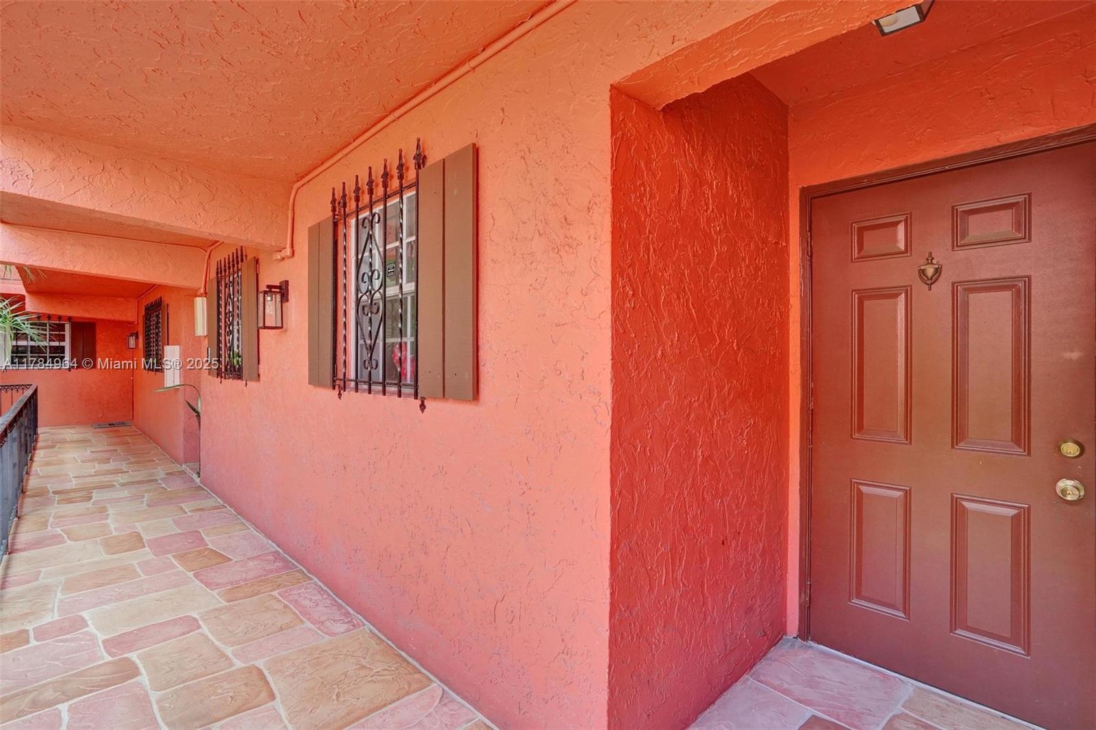 660 Tennis Club Dr # 208