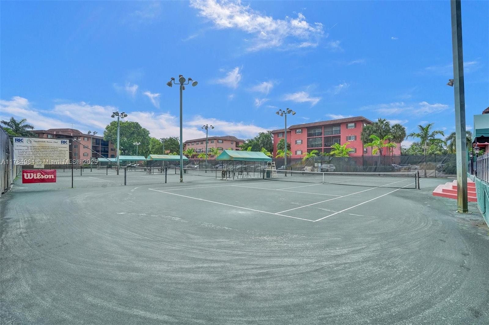660 Tennis Club Dr # 208