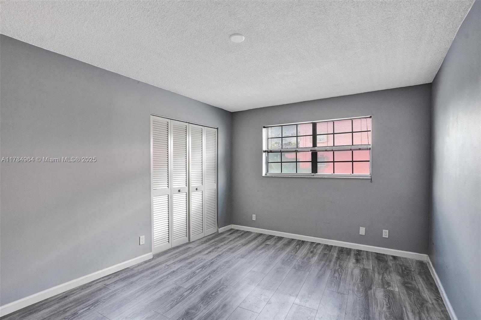 660 Tennis Club Dr # 208
