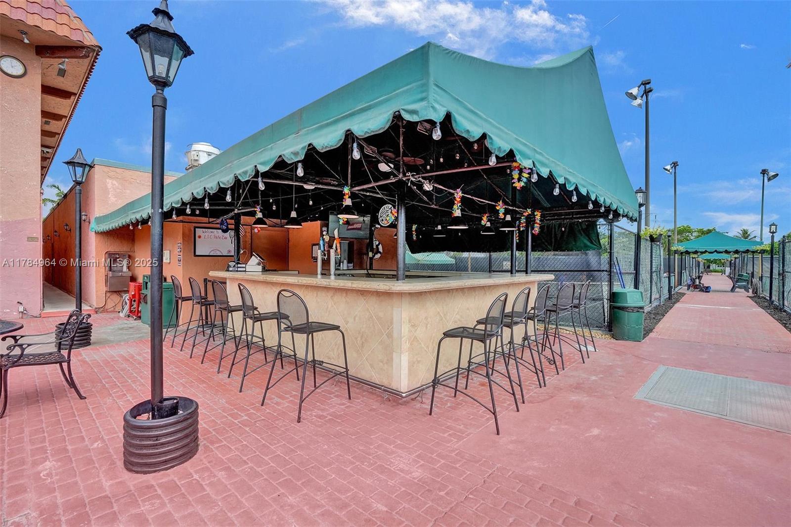 660 Tennis Club Dr # 208