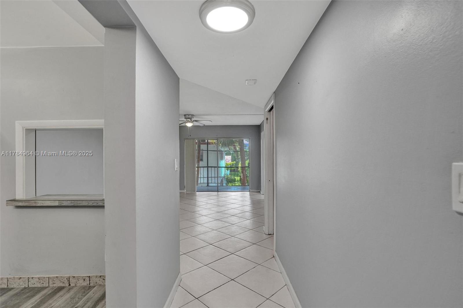 660 Tennis Club Dr # 208