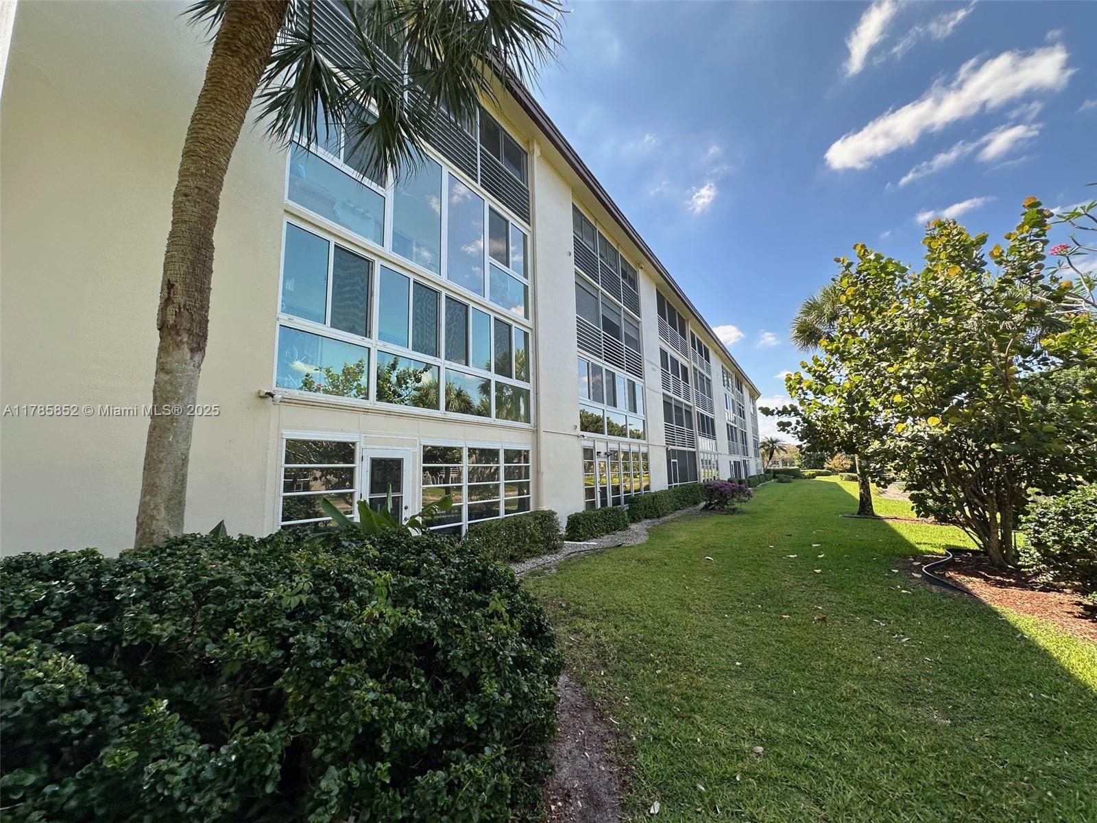 3101 Portofino Pt # M2